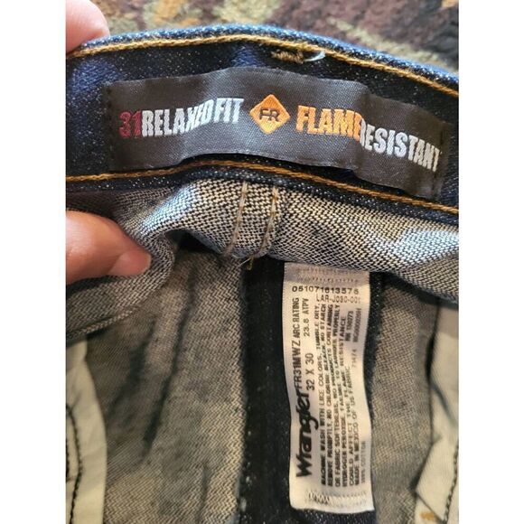 NWT Wrangler Jeans Men's 32 Flame Resistant  Relaxed Fit Jeans HRC 2 - Picture 4 of 5